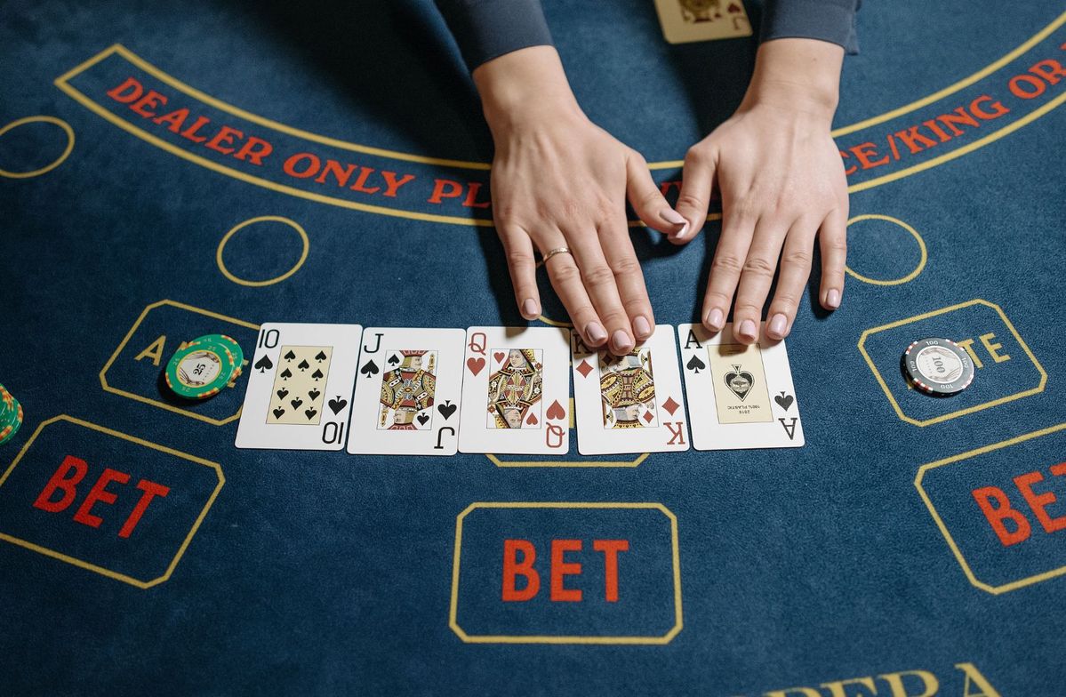 CasinoHawks Live Casino